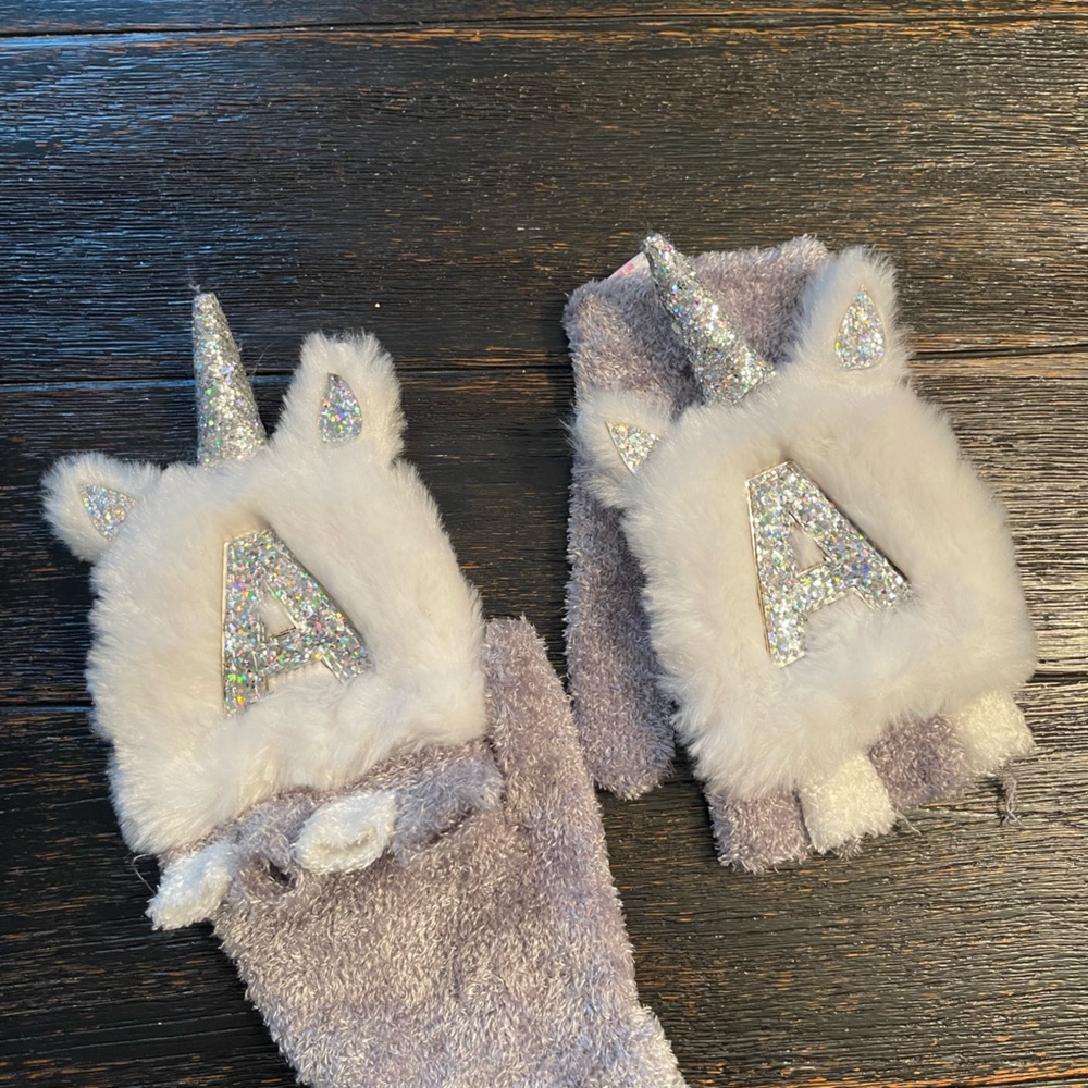 Justice white faux fur and gray fingerless mittens